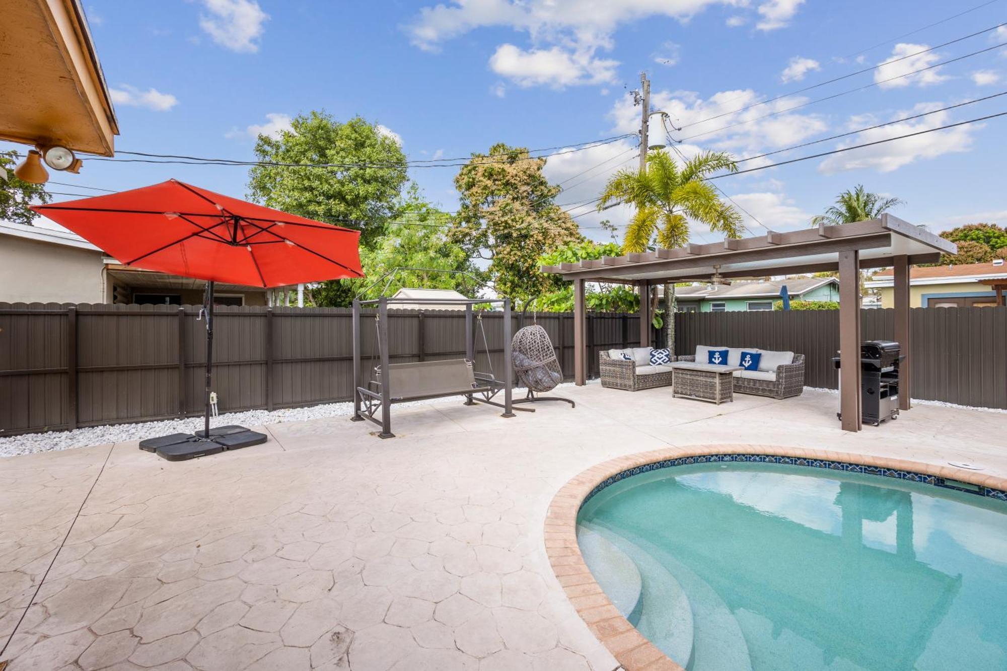 Paradise With Private Pool Sleeps 10 Near The Beach Sunrise Exterior photo